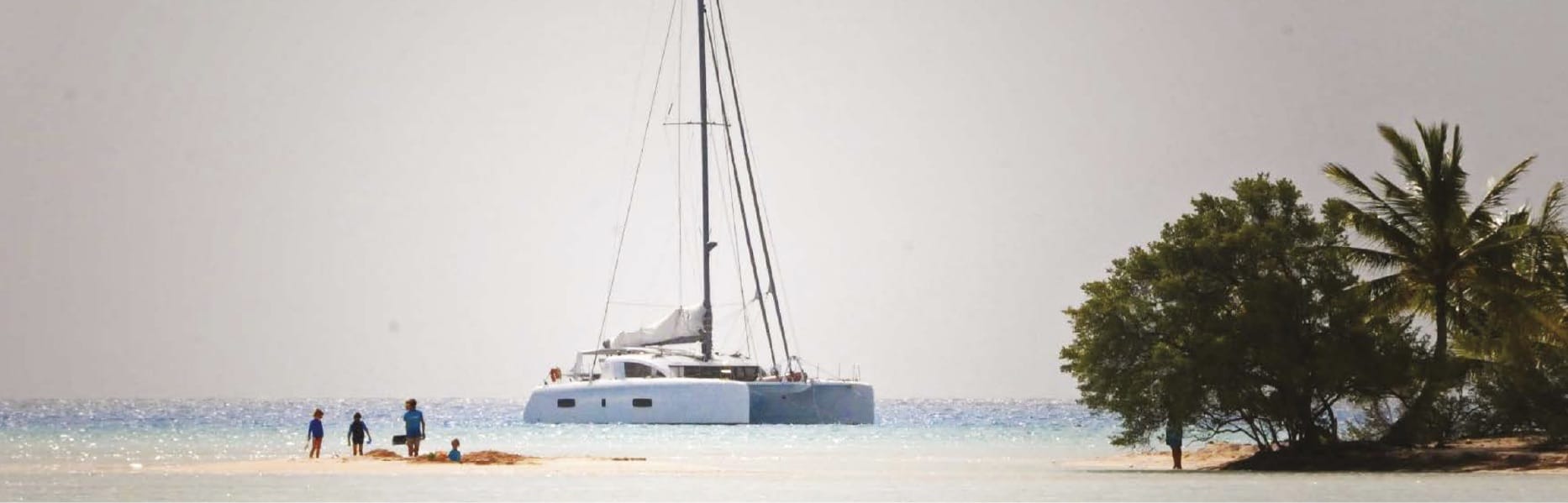 white beach sail - Outremer