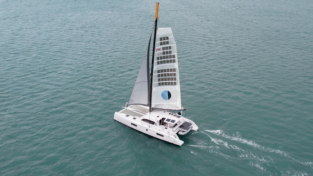 OT51 HEOLE photo 5 - Outremer
