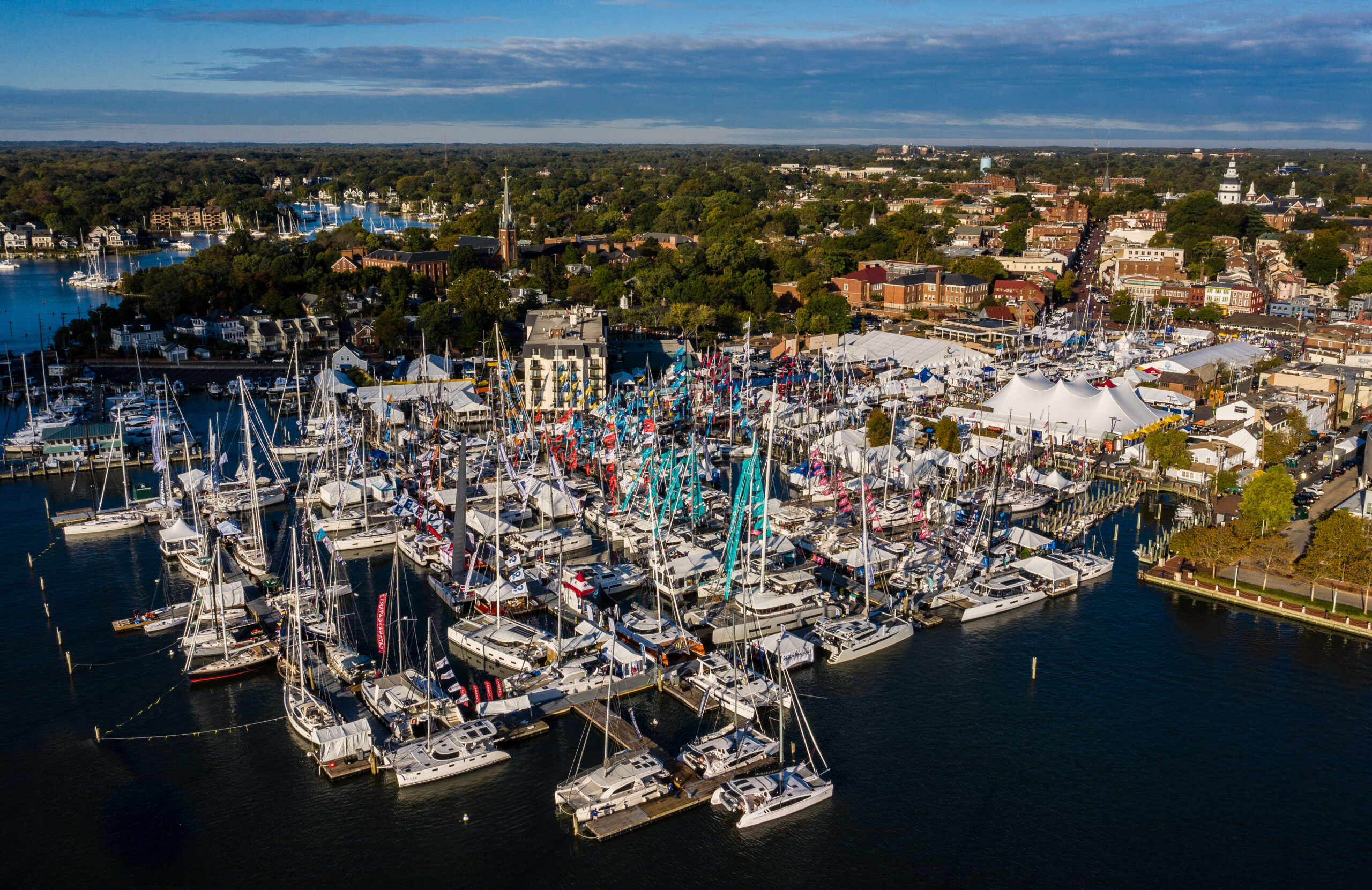 Fall Sail scaled - Outremer